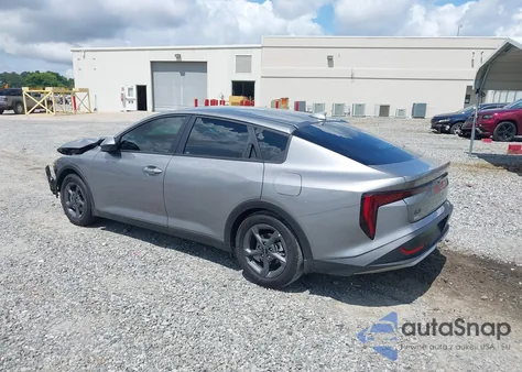 2025 Kia K4 Lxs из США, поврежденный, VIN 3KPFT4DE2SE094049